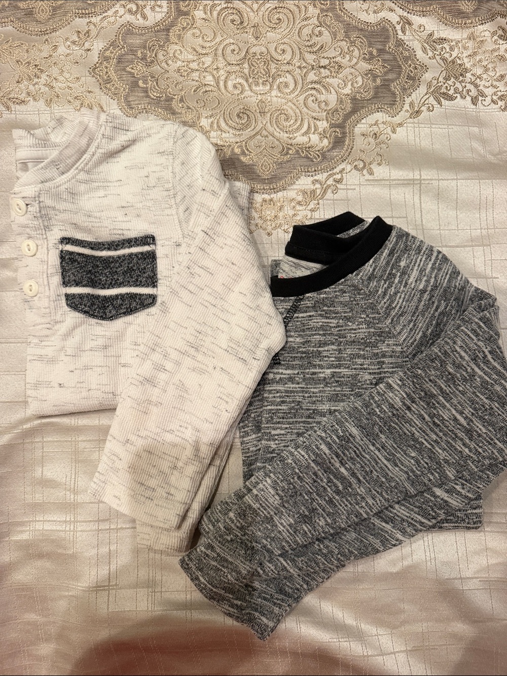 Kids Long-Sleeve Shirts White and Gray